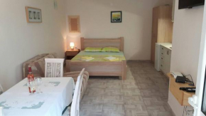 Apartman Pijavica, Bijela